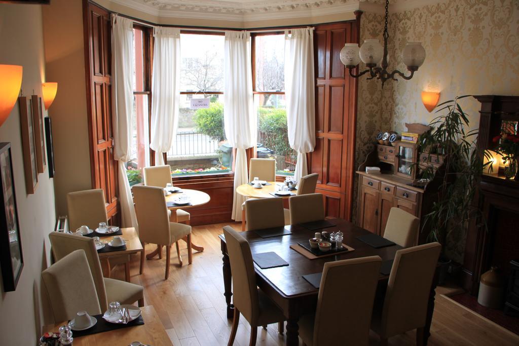 แคนาดาเกสท์เฮาส์ Bed & Breakfast เอดินบะระ ภายนอก รูปภาพ